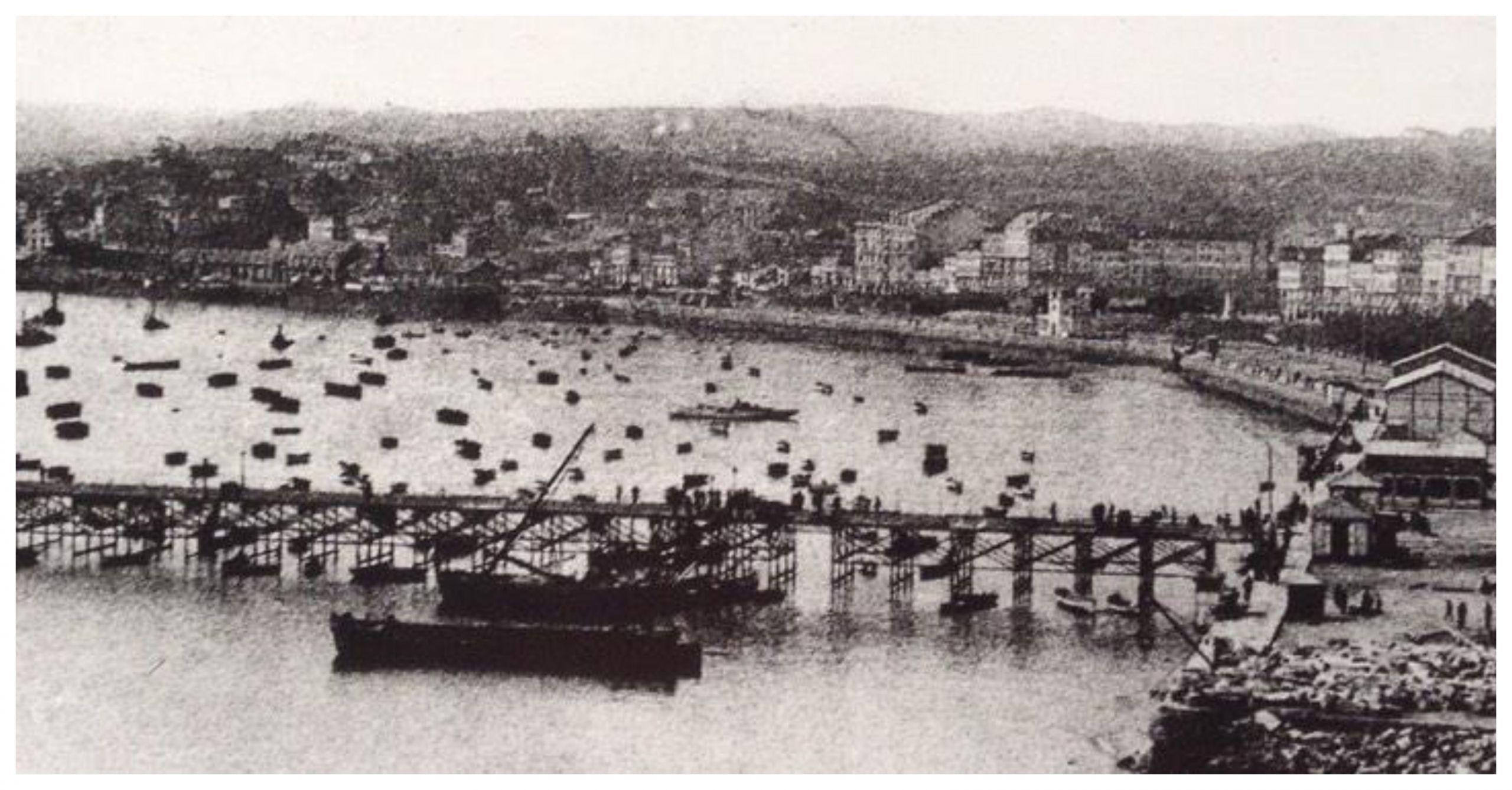 El puerto de A Coruña a principios del siglo pasado, en el centro el Muelle de Hierro(Fuente: Archivo del Reino de Galicia)