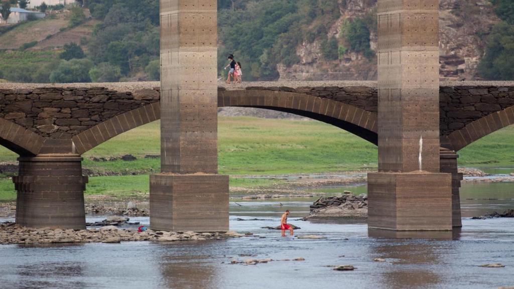 El embalse de Belesar, a 22 de agosto de 2021, en Lugo.