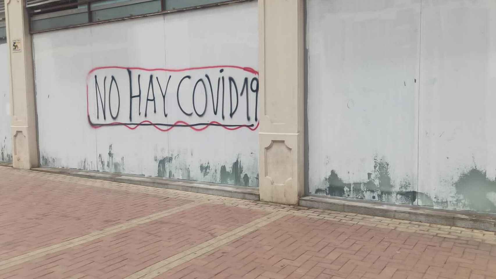Imagen de una de las pintadas en las calles de Málaga.