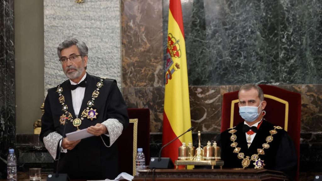 Felipe VI junto a Carlos Lesmes durante la celebración del acto de apertura del Año Judicial.