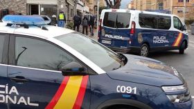 Agentes de la Policía Nacional en una calle de Madrid. EP
