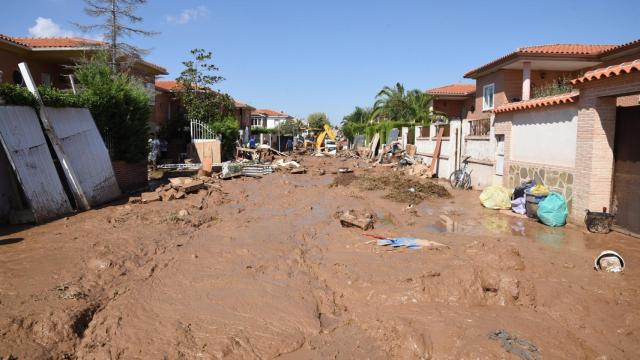 Una de las calles de la localidad toledana de Cobisa tras la riada. Foto: JCCM.