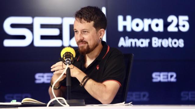 Primera imagen de Pablo Iglesias en la SER, donde colabora cada semana.