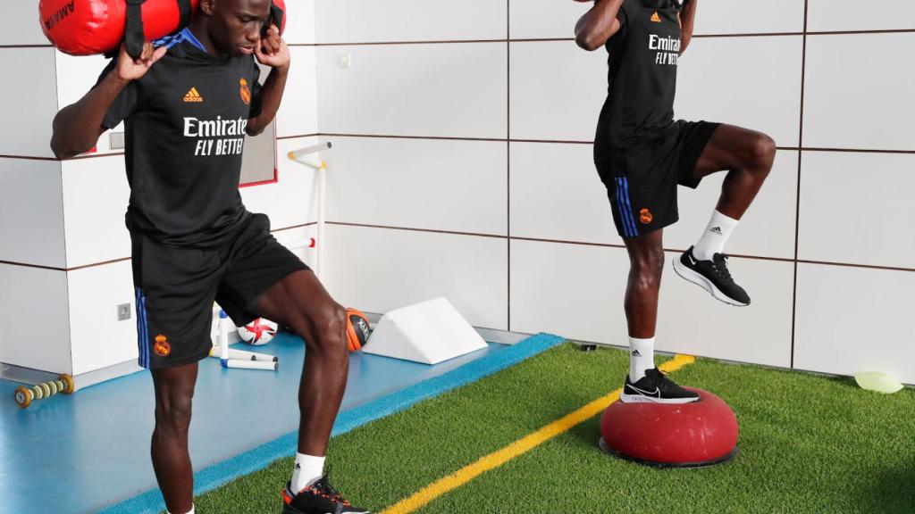 Ferland Mendy y Camavinga se entrenan en Valdebebas