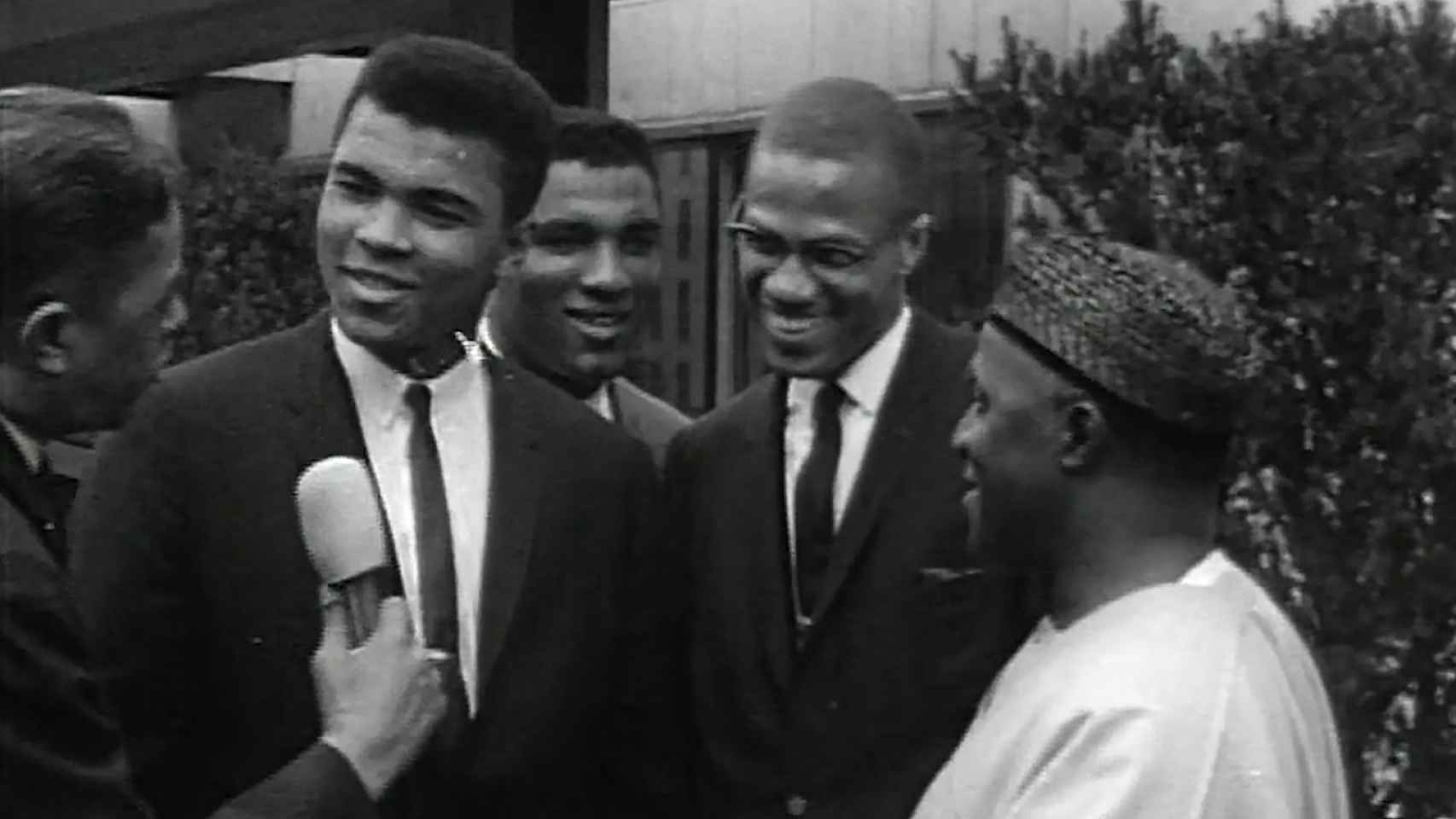 Malcolm X y Muhammad Ali en una entrevista.