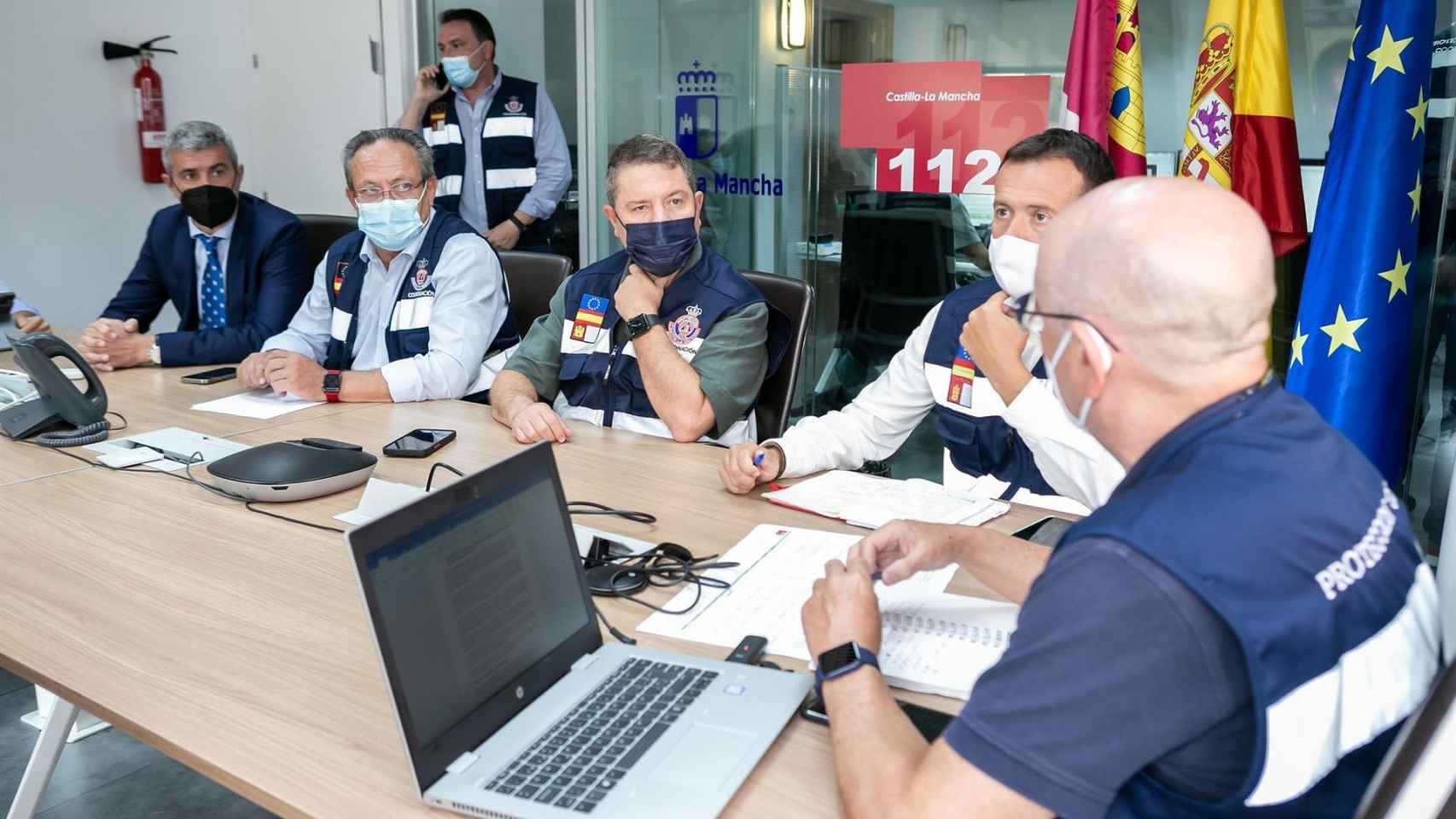 El presidente regional, Emiliano García-Page, presidió la reunión del Meteocam ante las incidencias por la tormenta