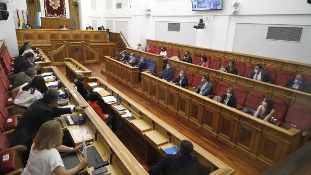 Agenda: pleno en las Cortes, Consejo Consultivo, Tolón en la FEMP...