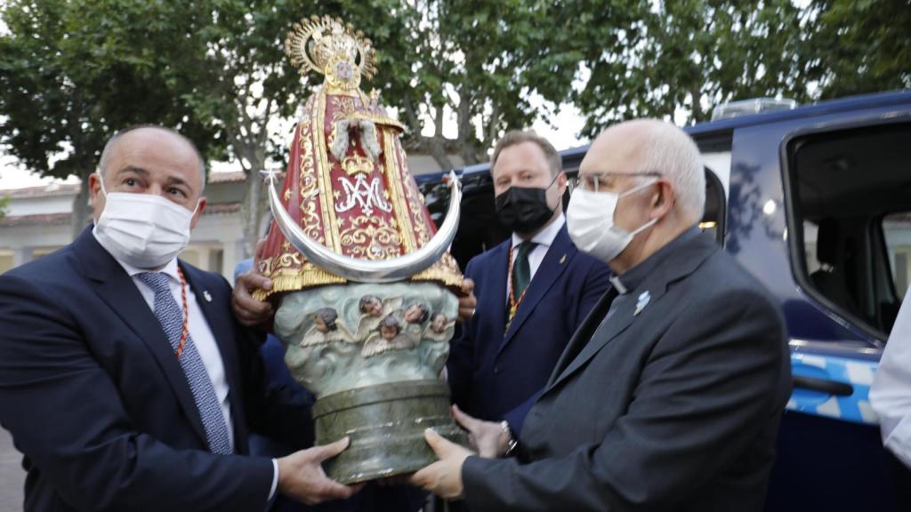 La Virgen de Los Llanos ya preside el recinto ferial de Albacete