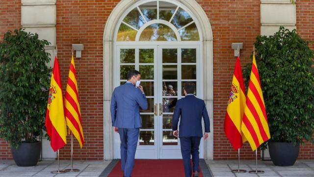 El presidente del Gobierno, Pedro Sánchez, y el president de la Generalitat, Pere Aragonès.