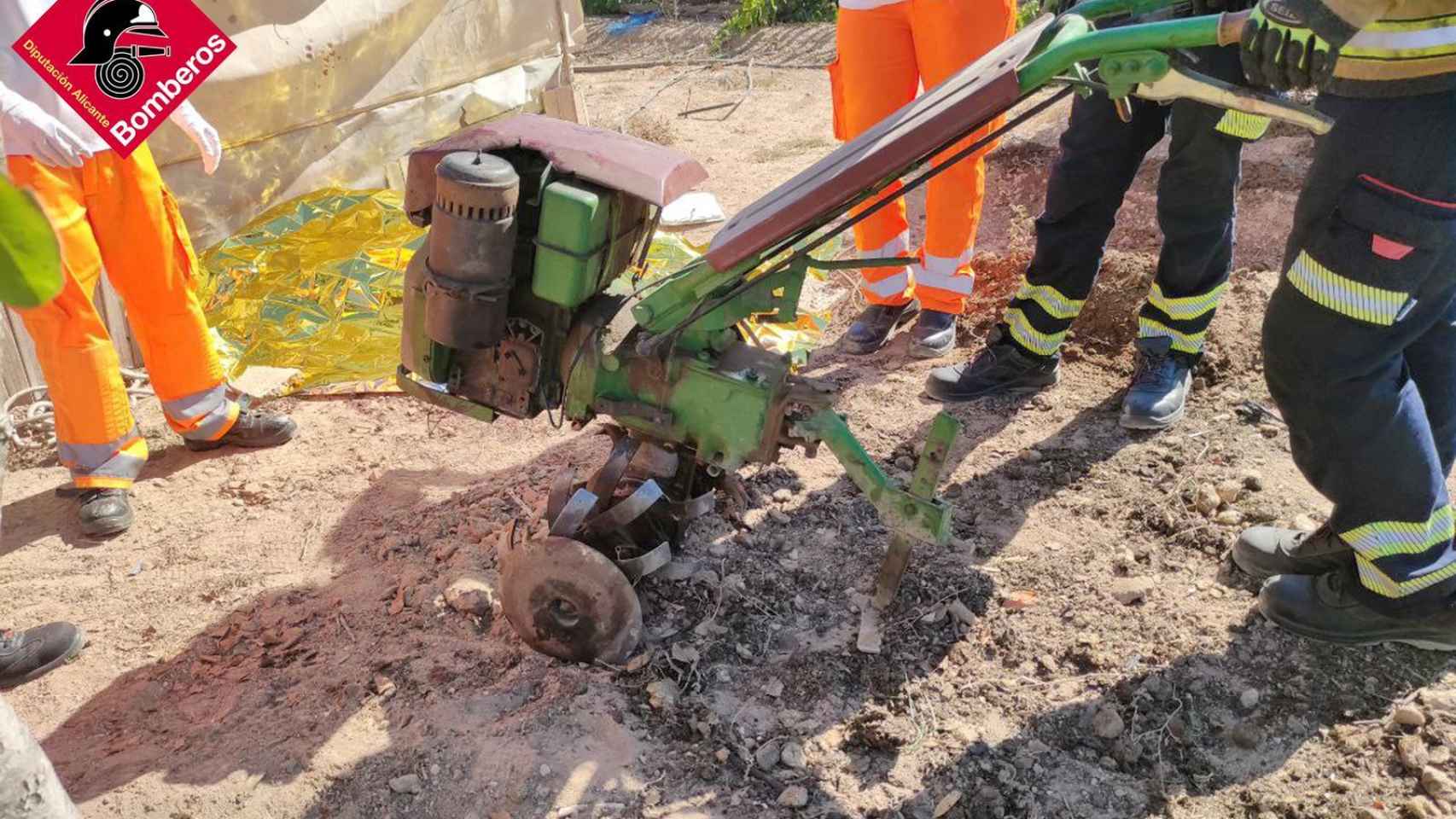 La mula mecánica, que se usa para las labores del campo, con la que ha fallecido el vecino de Torrevieja.