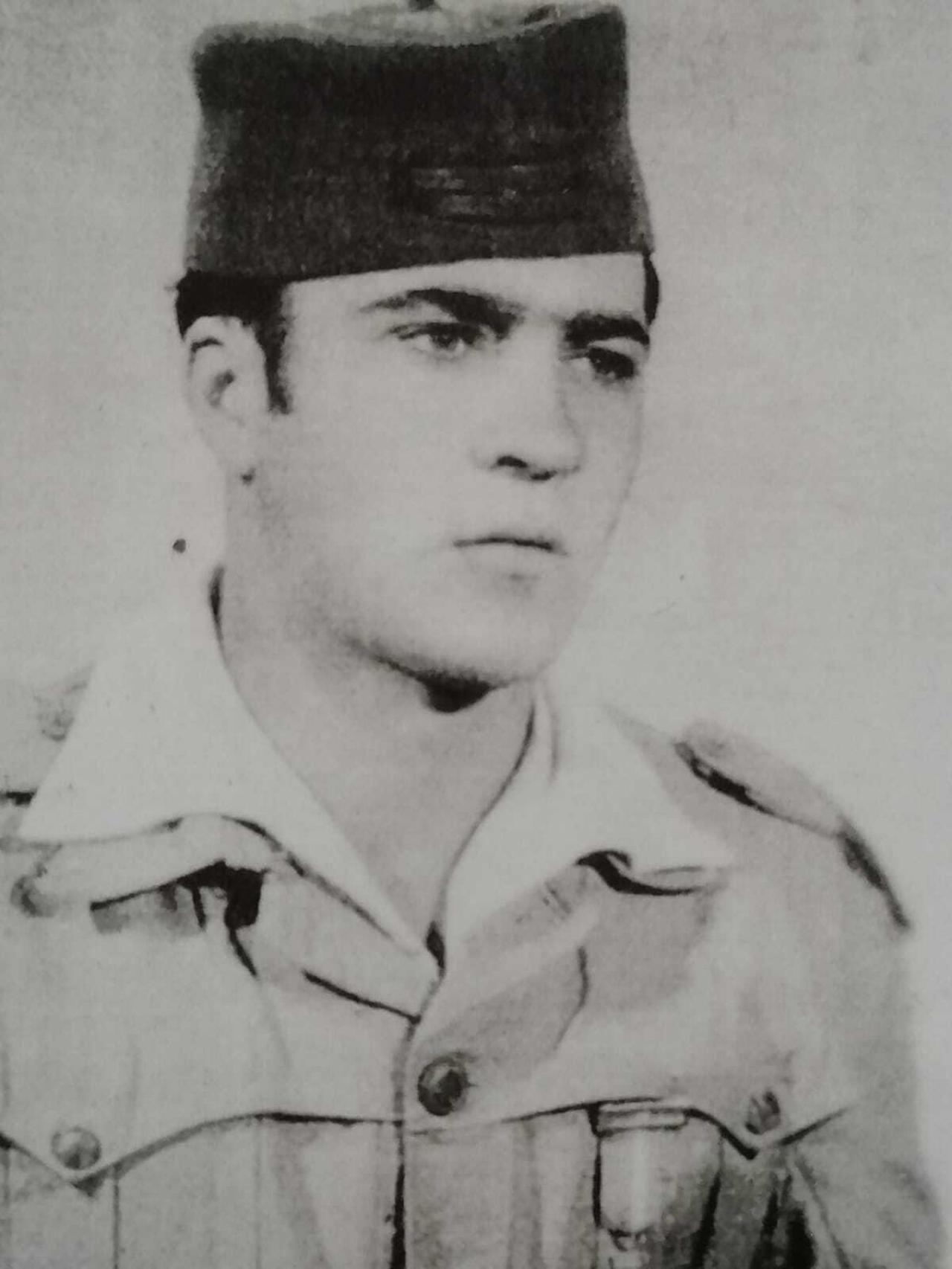 Vicente Cambralla, vestido de soldado.