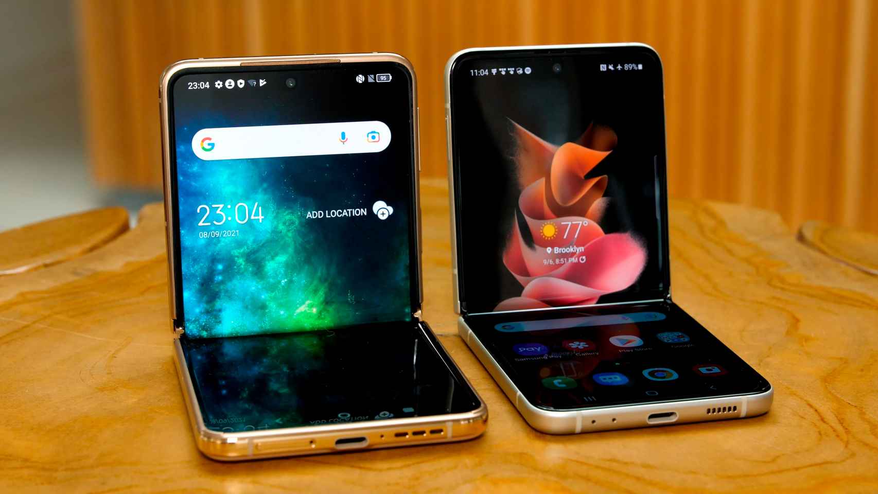 Los móviles plegables de Samsung y TCL juntos