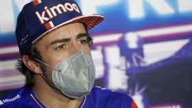 Fernando Alonso atiende a los medios en Monza