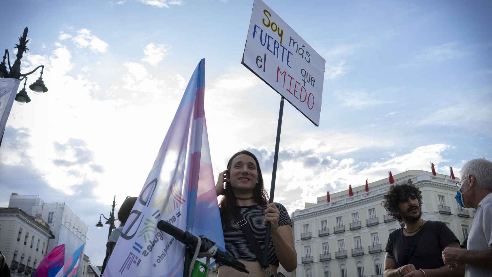 Así fue la concentración LGTBI en la Puerta del Sol de Madrid