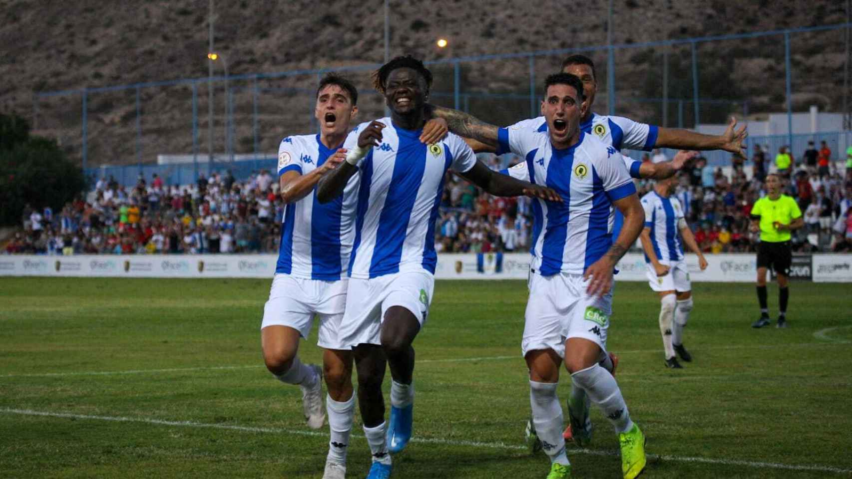 Celebración del gol de la victoria del Hércules ante el Intercity.