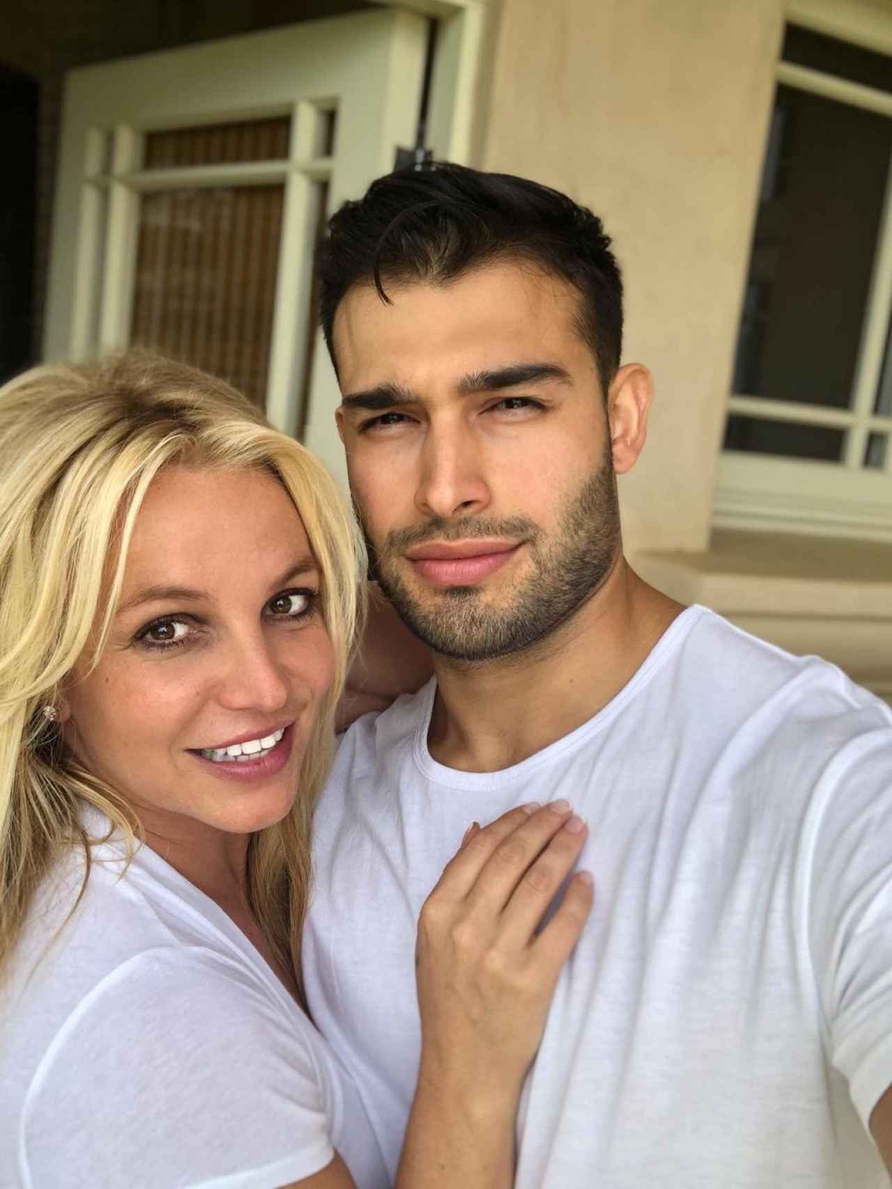 La cantante Britney Spears junto a Sam Asghari, su pareja desde 2016.