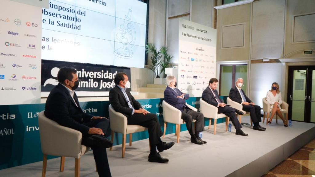 Un momento durante la mesa redonda Lecciones de la Covid-19, ¿qué ha aprendido el sector asegurador de la salud y la asistencia sanitaria?.