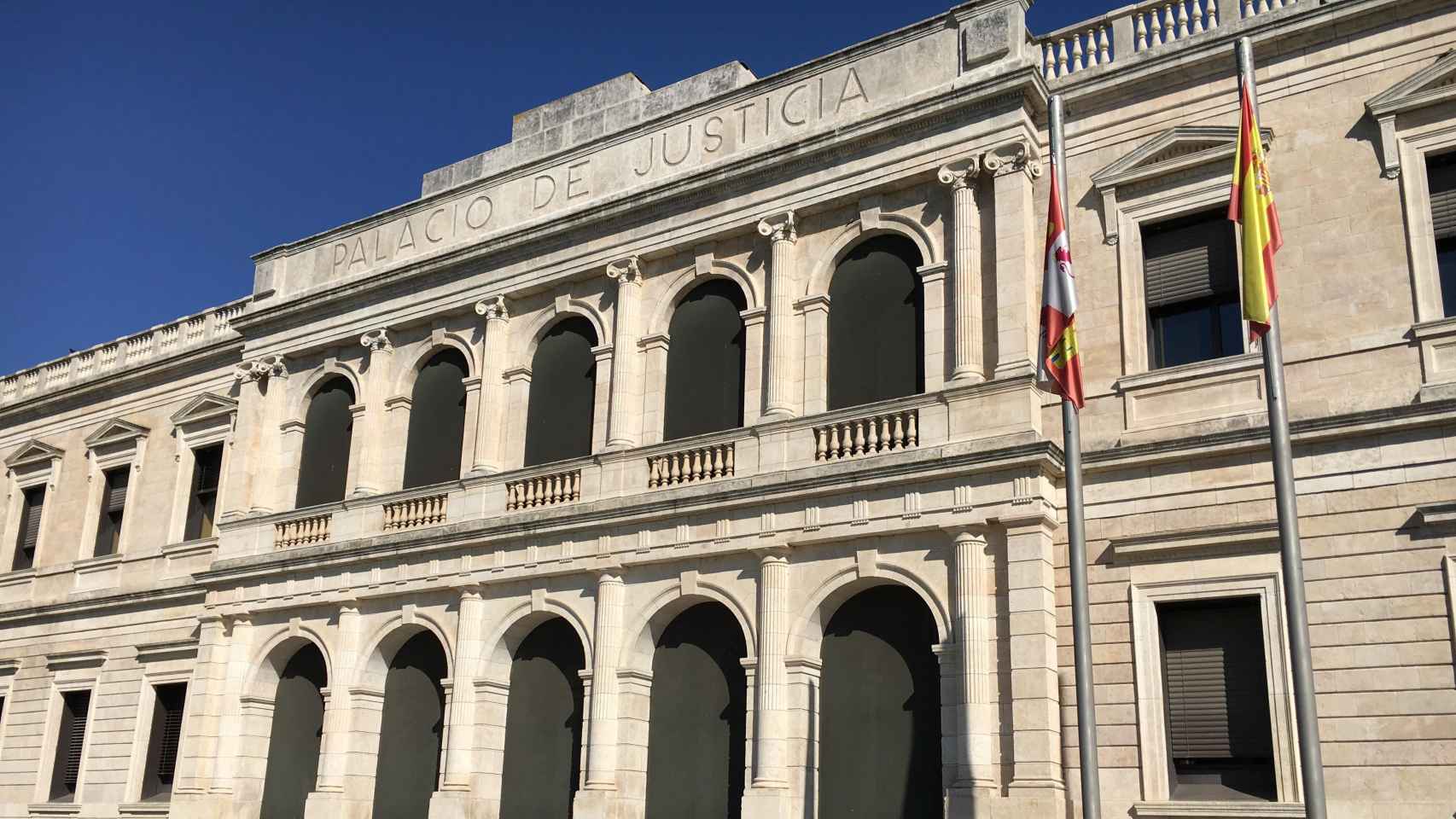 Archivo - Sede del TSJCyL y de la Audiencia  Provincial en Burgos.