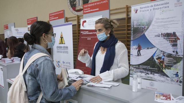 Feria bienvenida3 usal