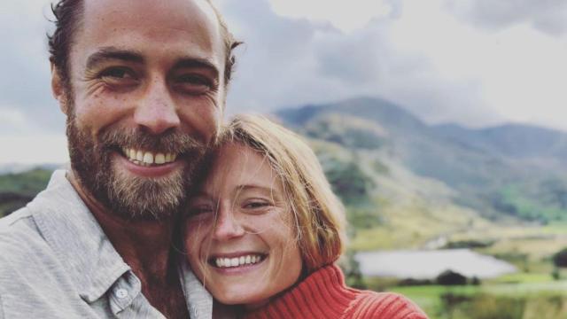 James Middleton y Alizée Thevenet en una imagen compartida en redes sociales.