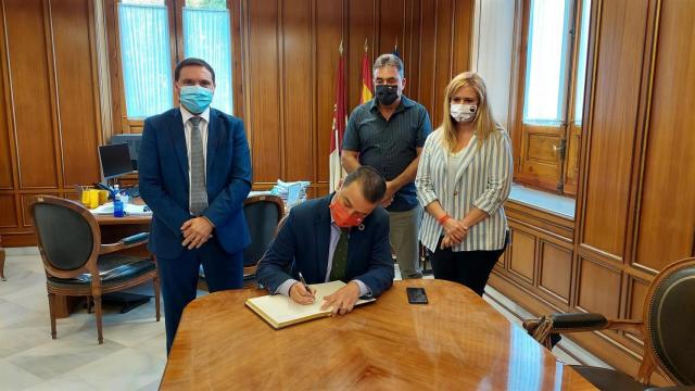 Francisco Martínez Arroyo, consejero de Agricultura, Agua, y Desarrollo Rural, en la Diputación de Cuenca