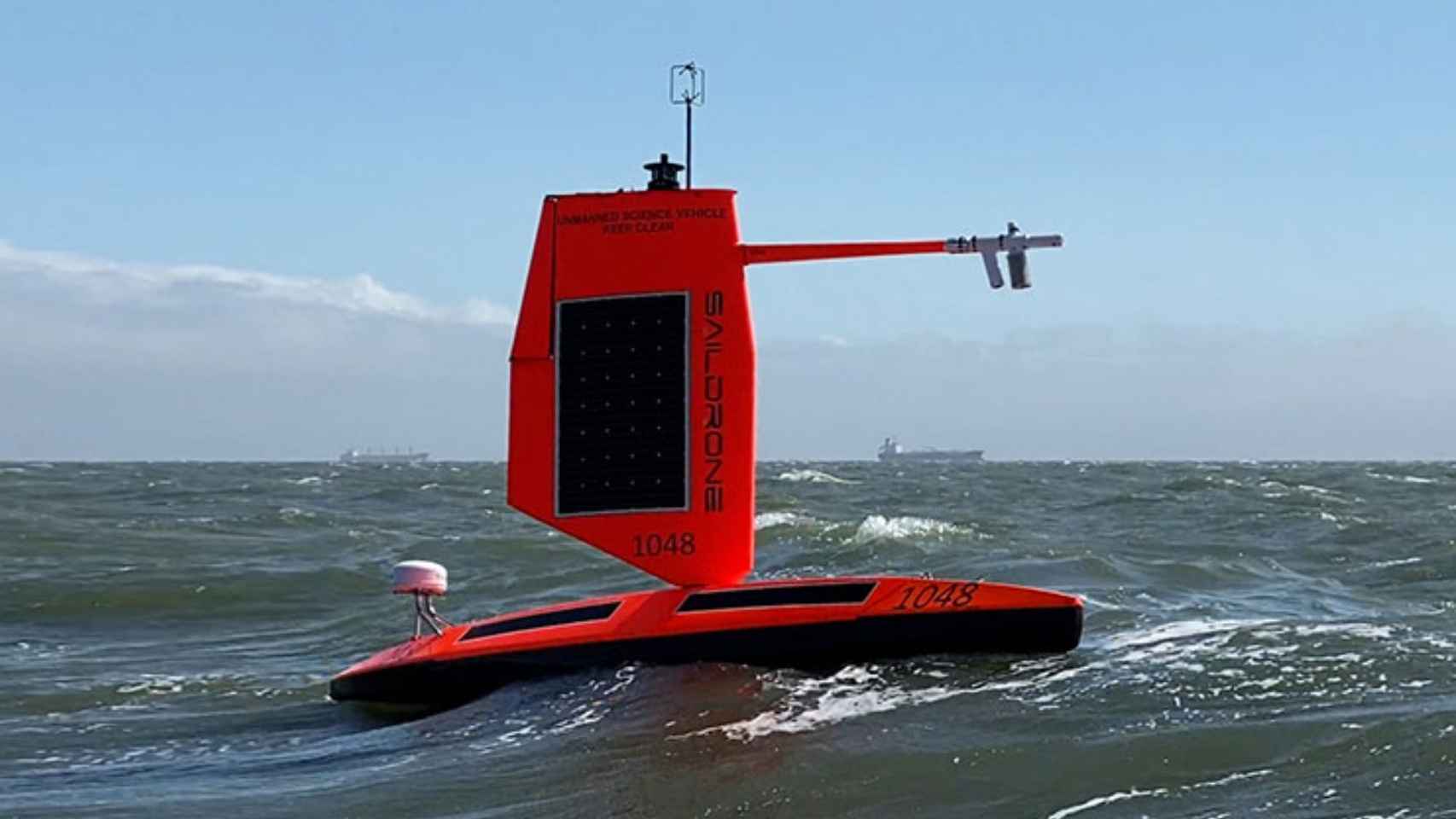 Dron con forma de barco para estudiar los huracanes.