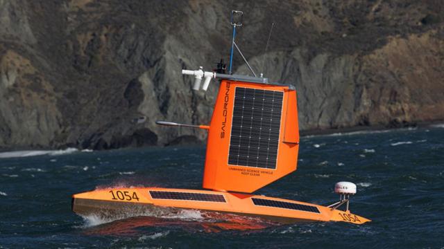 El barco autónomo que se mete en el huracán para recopilar datos.