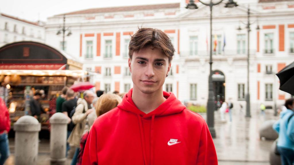 Sergio, vigués de 18 años, está deseando sacarse el permiso.