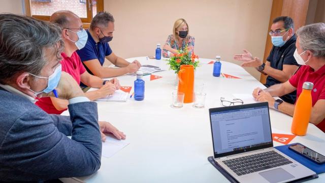 La coordinadora de Cs en Castilla-La Mancha, Carmen Picazo, reunida con informáticos del Sescam