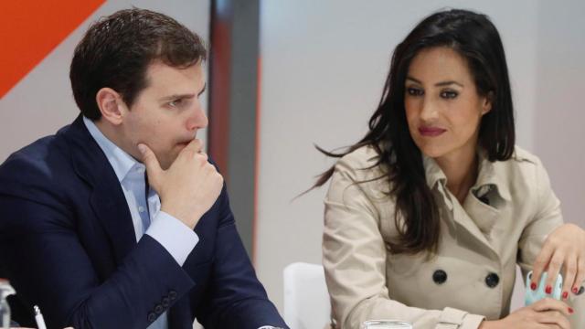 Begoña Villacís y Albert Rivera en una fotografía de archivo. Efe