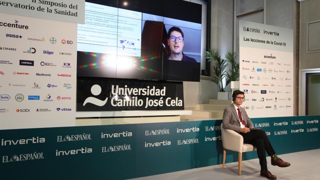 Stefan Mueller, Experienced Drug Discovery and Development Leader de CureVac, a través de una videollamada y Marcos Domínguez, redactor de Ciencia de EL ESPAÑOL.