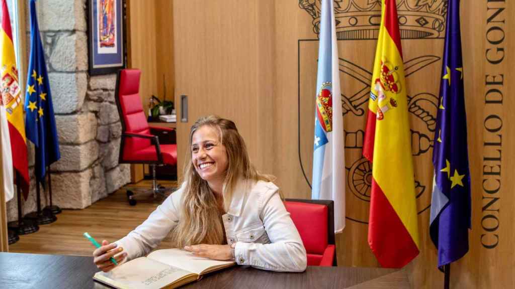 Desirée Vila en su visita al Concello de Gondomar tras su regreso de Tokio.