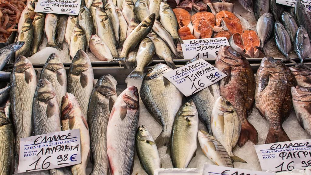 Una pescadería del Mercado de la Boquería.