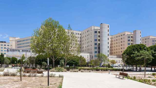 El Hospital General de Alicante donde está ingresada.
