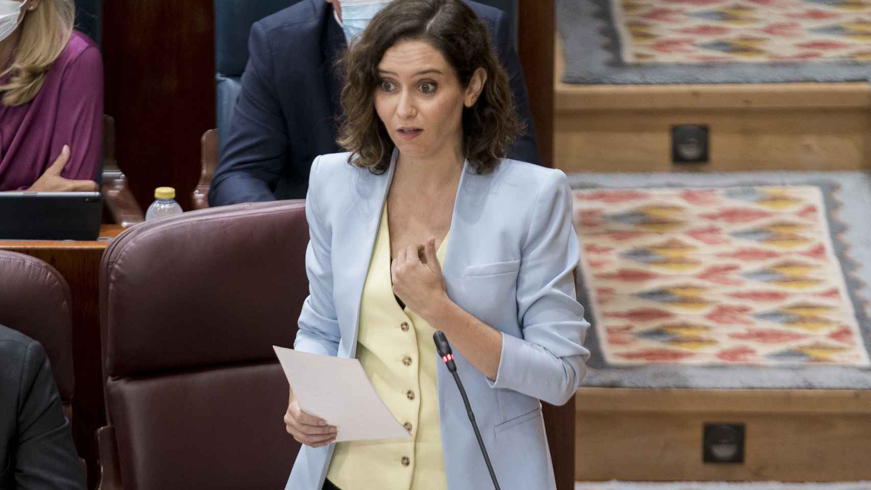 La presidenta de la Comunidad de Madrid, Isabel Díaz Ayuso, interviene en una sesión de control al Gobierno de la Comunidad de Madrid en la Asamblea de Madrid.