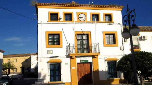 Fachada del Ayuntamiento de Torrecera.