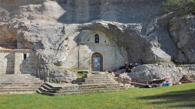 ICAL excavacion esqueleto ojo guareña (2)