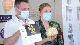 La alcaldesa de Tomelloso, Inmaculada Jiménez, entrega “La Miga de Oro” al mejor obrador de este año en Castilla-La Mancha