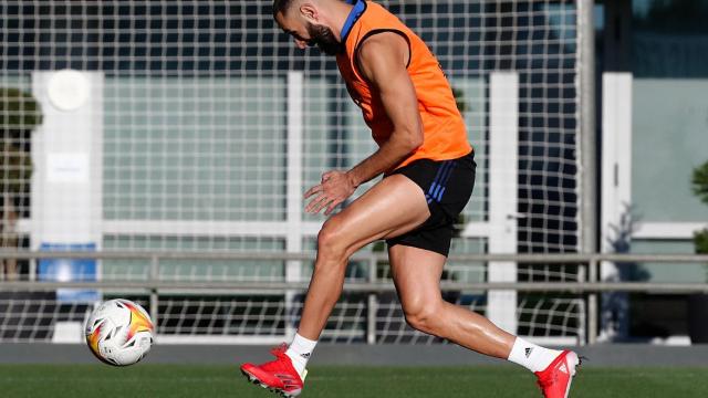 Karim Benzema, durante un entrenamiento del Real Madrid