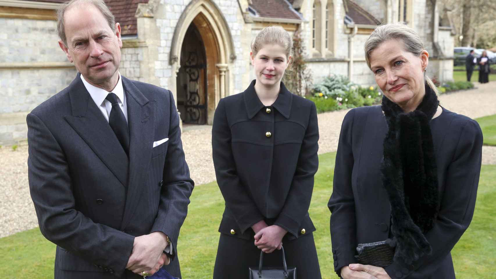 Sophie de Wessex junto al príncipe Eduardo y su hija Louise en el servicio religioso en memoria del duque de Edimburgo.