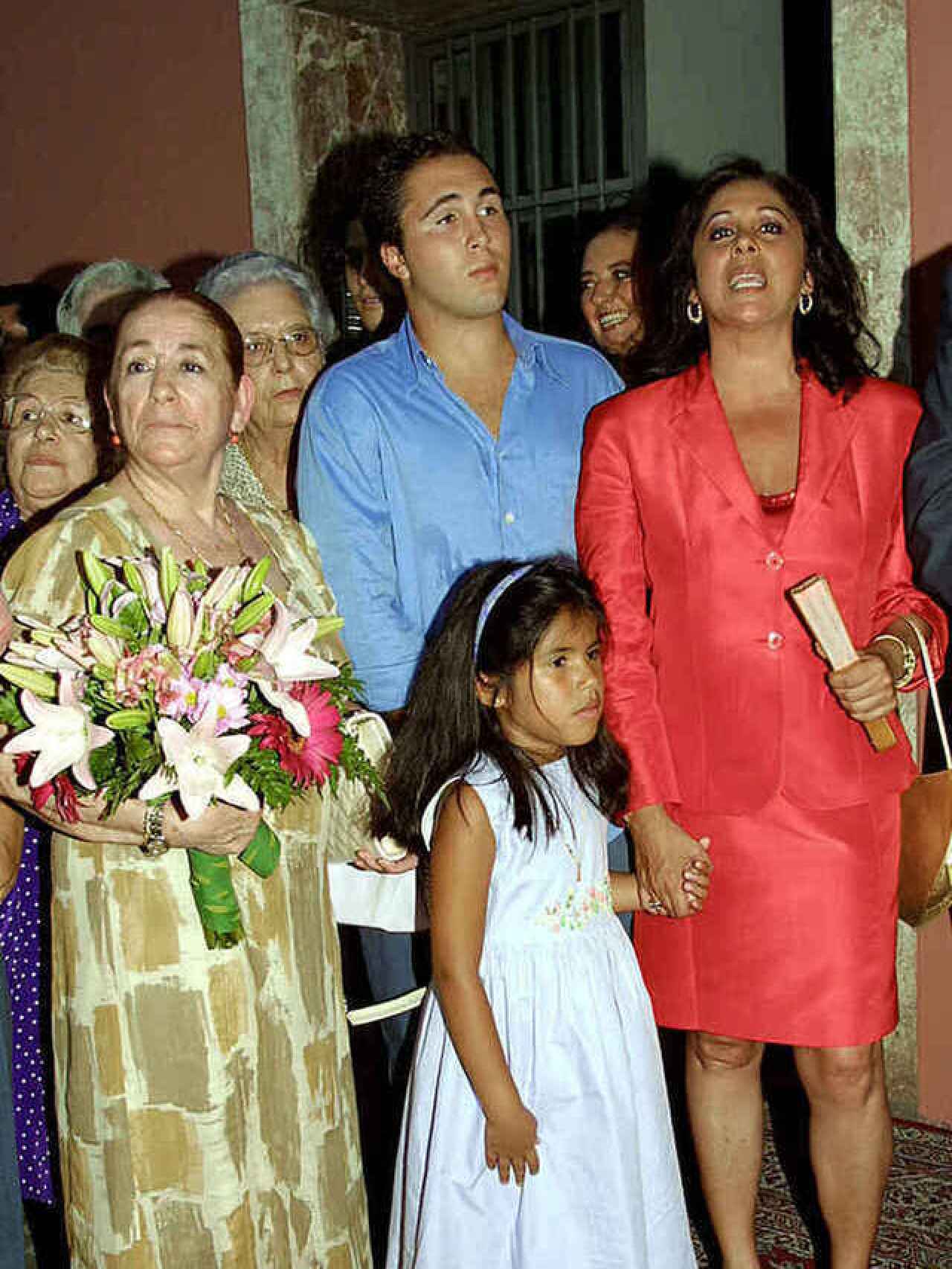Ana Martín, Kiko Rivera, Isabel Pantoja e Isa P. en una imagen de archivo.