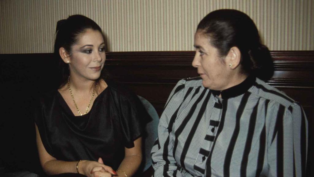 Isabel Pantoja junto a su madre, Ana Martín, en una imagen de archivo.