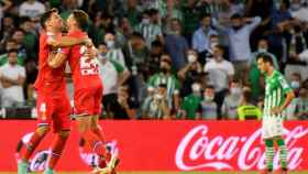 Cabrera celebra su gol en el Benito Villamarín