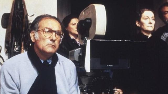 Mario Camus rodando 'La casa de Bernarda Alba'