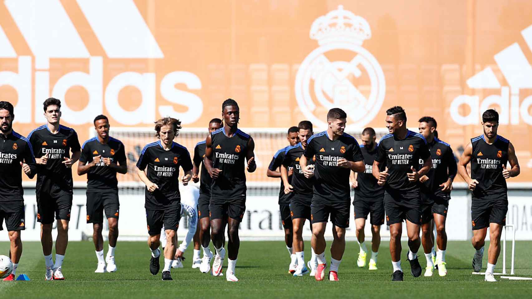 La plantilla al completo durante un entrenamiento del Real Madrid