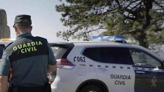 Detienen a un médico de Alicante por grabar a pacientes sin su consentimiento con cámaras camufladas en las llaves de su coche