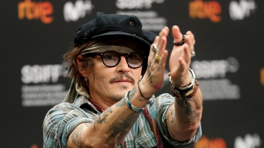 Johnny Depp en la rueda de prensa.