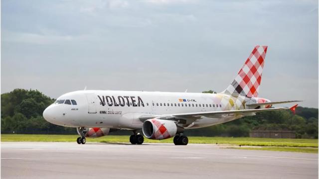 A Coruña recupera la ruta a Menorca de Volotea y Vueling suspende la de Valencia