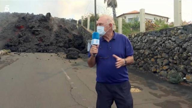 Pedro Piqueras durante la conexión en directo.