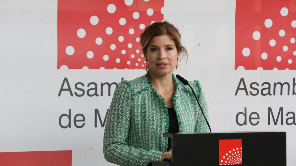 La portavoz del PSOE en la Asamblea, Hana Jalloul, en la rueda de prensa anterior al pleno de este jueves.